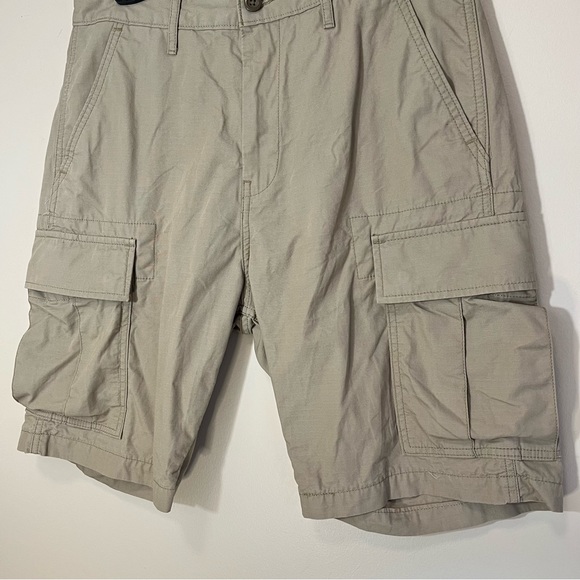 Levi’s Men’s Carrier Cargo Shorts - Picture 3 of 12